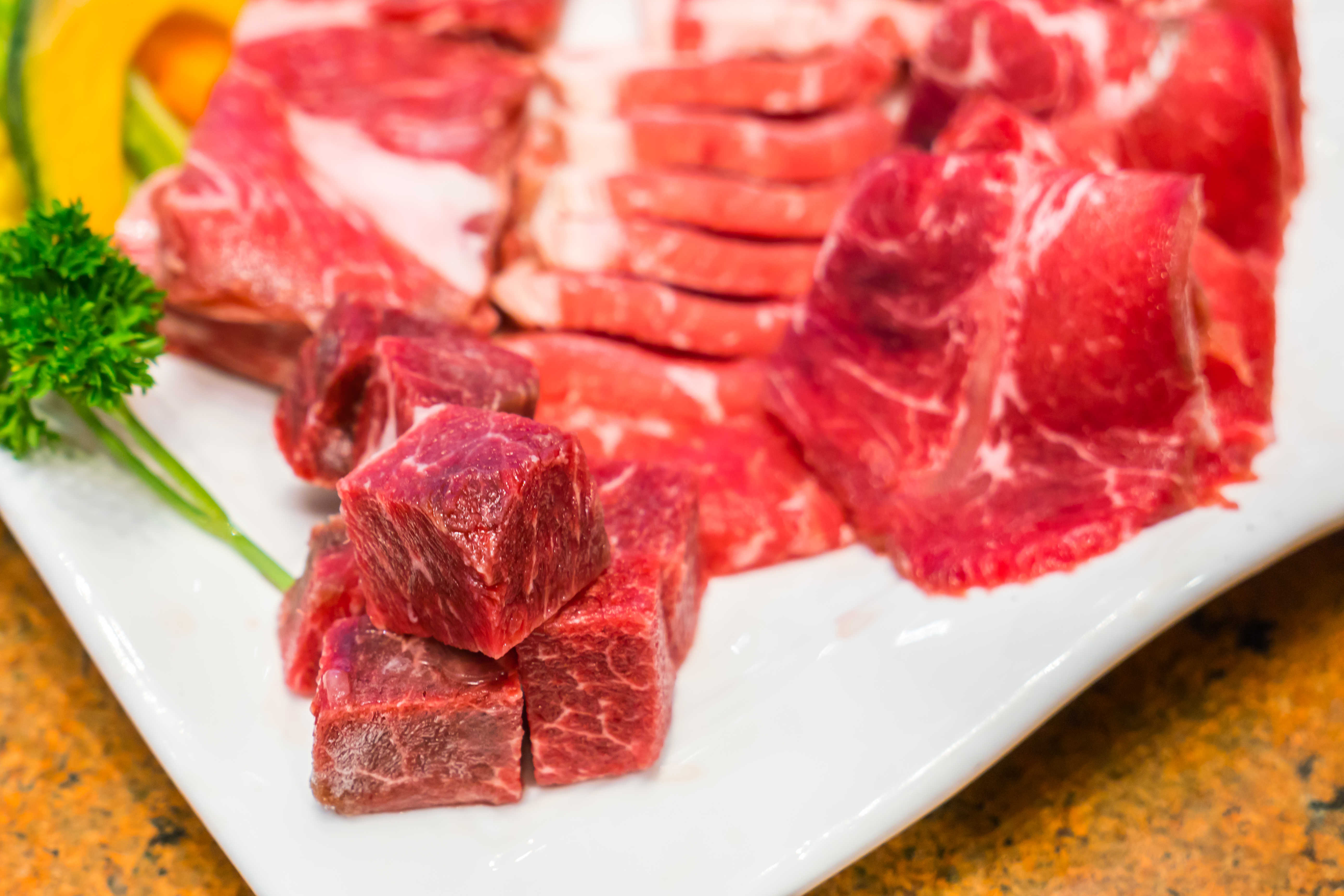 Como espetar carne para churrasco: veja as dicas do TudoGostoso